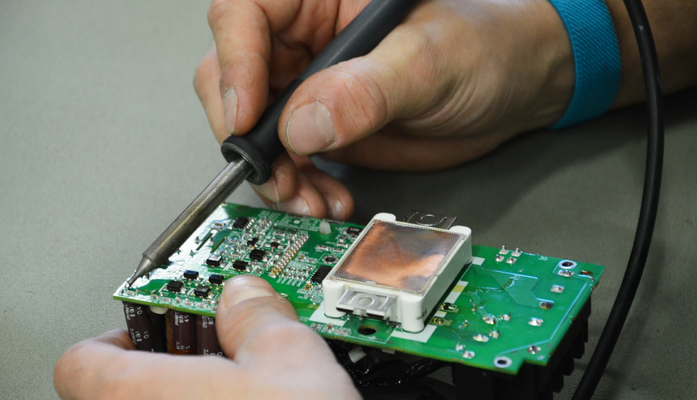 Servomotores Lenze - RGB Elektronika