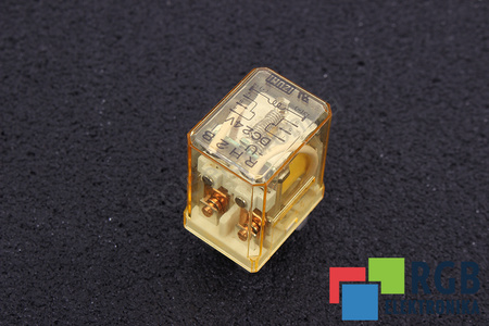 RH2B-U IZUMI 24VDC 10A 240VAC 30VDC RELÉ