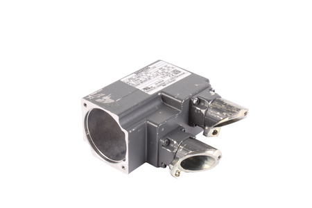 1FK7015-5AK71-1JG3 SIEMENS CUBIERTA