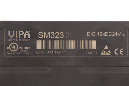 323-1BH00 VIPA VN002880 CAJA