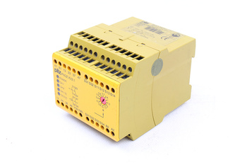 PNOZXV2.1 PILZ 774520 RELEVO DE SEGURIDAD