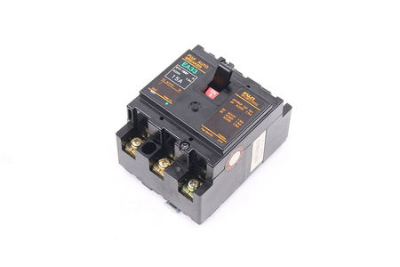 EA33 FUJI ELECTRIC SECCIONADOR