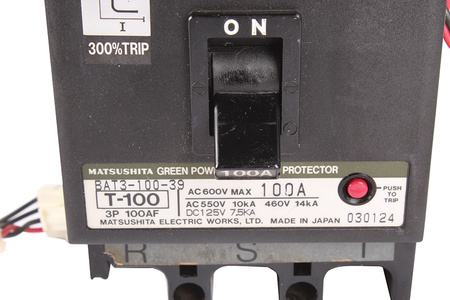 BAT3-100-39 MATSUSHITA SECCIONADOR
