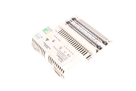 170BAM09600 TELEMECANIQUE TSXTIO/IS