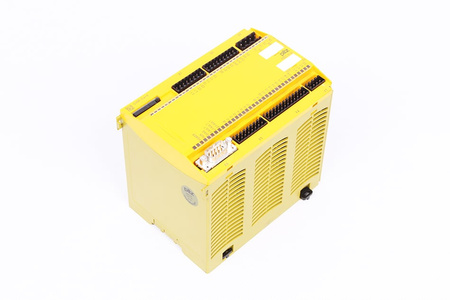 PNOZM1P PILZ 773100 RELEVO DE SEGURIDAD