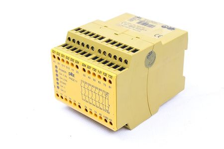 PNOZ11 PILZ 774080 RELEVO DE SEGURIDAD