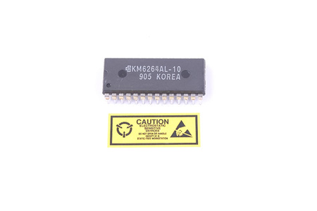 KM6264AL-10 SAMSUNG CMOS SRAM 8K8 DIP-28 THT