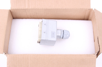 CMM03 ILME PC-GF20 16A, 500V, 5PIN ENCHUFE PLANO MACHO