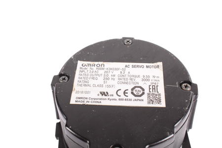 R88M-K3K030F-S2 OMRON CODIFICADOR