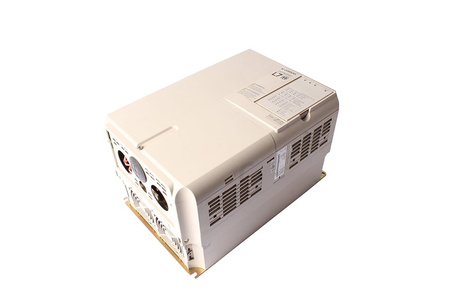 CIMR-L7Z4015 YASKAWA VARISPEED L7