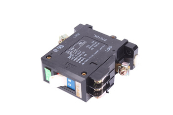 NRC111L IDEC SECCIONADOR