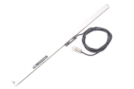 LS903 HEIDENHAIN ID.NR. 209081A7 ML 670MM