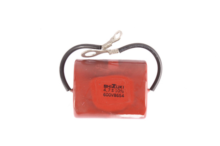CONDENSADOR 8654 SHIZUKI 4.7+/-10% 600V, 45X35MM