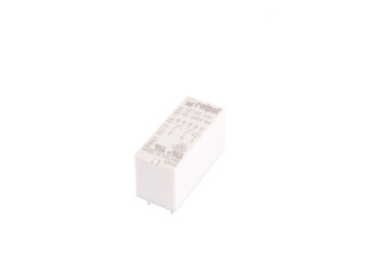 RM84-2012-35-1024 RELPOL RELÉ