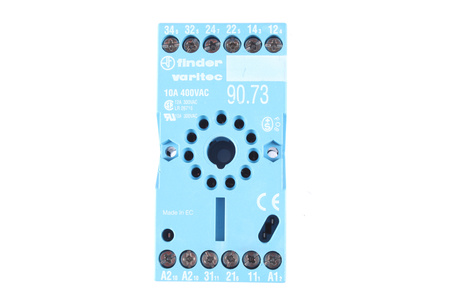 90.73 FINDER 400V, 10A BASE DE RELEVOS