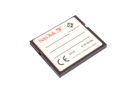 9A0015.06 SANDISK 32MB