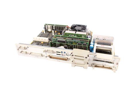 6FC5357-0BB33-0AE0 SIEMENS VERSION A SINUMERIK 840D/840DE NCU 573.2
