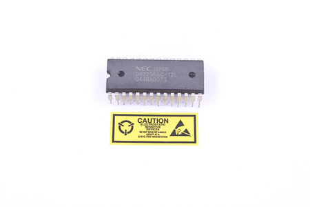 D43256AC-12L NEC CMOS SRAM 32K8 PDIP-28 THT