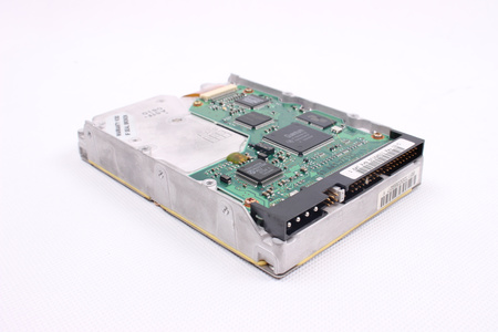ST16A011 QUANTUM FIREBALL ST 1.6AT 1.6GB 3.5" IDE