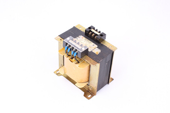 700VA KIA 220V, 110V TRANSFORMADOR