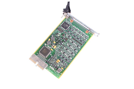 NIPXI-6704 NATIONAL INSTRUMENTS AVERIADO - PARA PIEZAS