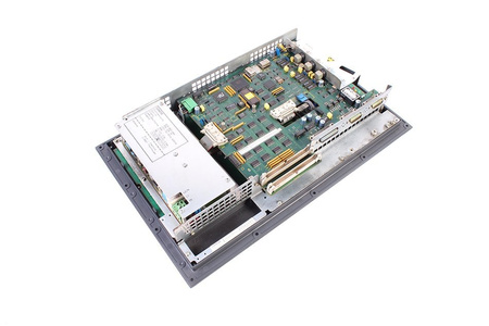 6FC5103-0AB02-0AA0 SIEMENS SINUMERIK 840C/840CE CONSOLA OPERATIVA CNC CON ORDENADOR Y TECLADO