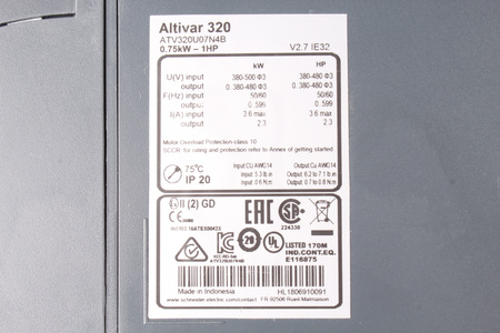 ATV320U07N4B SCHNEIDER ELECTRIC ALTIVAR 320