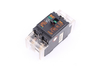 EA32 BB2AEA-015 FUJI ELECTRIC DISYUNTOR DE MOTOR