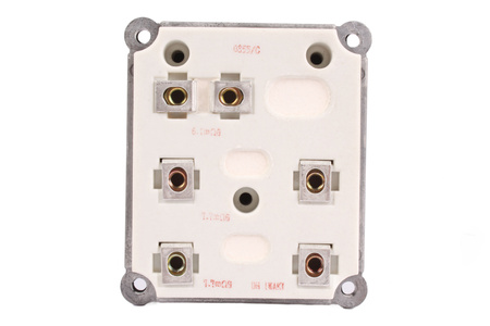 RESISTENCIA 0355/C IWAKI 6.1 MILIOHM 7.7 MILIOHM 7.7 MILIOHM