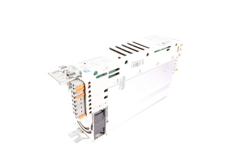 E82EV152_4C200 LENZE ID.-NO: 13142441 8200 VECTOR