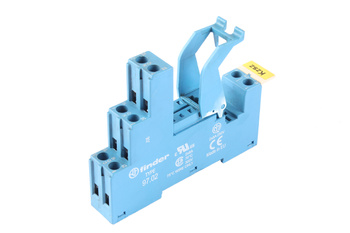 97.02 FINDER 300V BASE DE RELEVOS