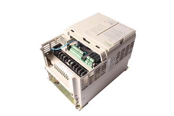CIMR-L7B4011 YASKAWA VARISPEED L7 SIN CUBIERTA