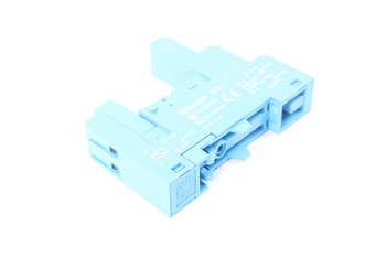 95.95.1 FINDER 8-PIN 10A 250V BASE DE RELEVOS