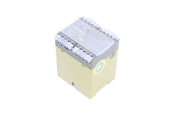 PNOZ/220VAC/3A/1R PILZ 474650 RELEVO DE SEGURIDAD